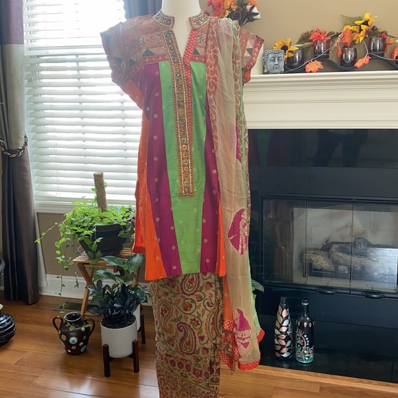 Indian Salwar kameez / shorter length Kurta multicolored NWOT Sz M - Picture 4 of 12